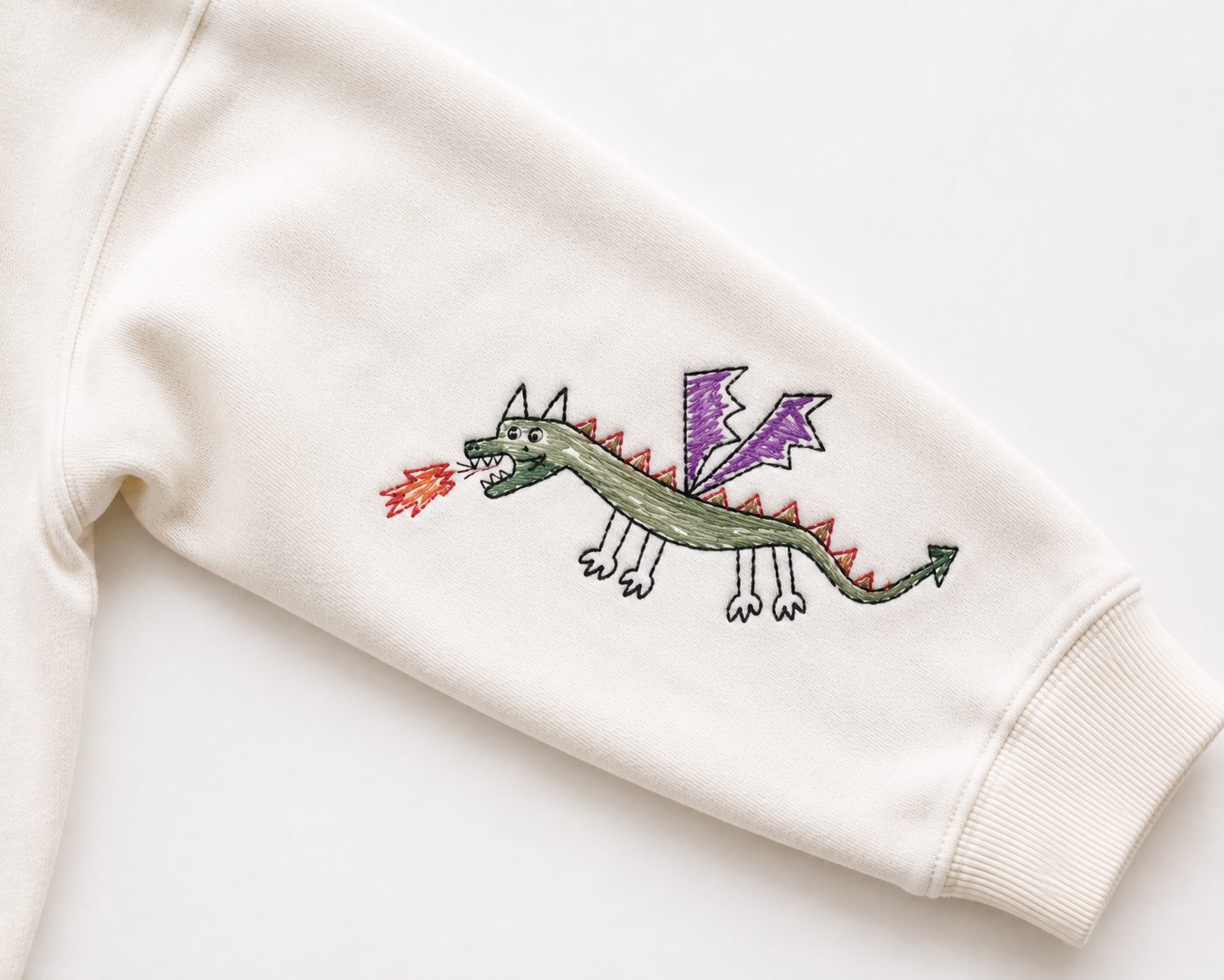 Gestickter Drache auf einem Ärmel
